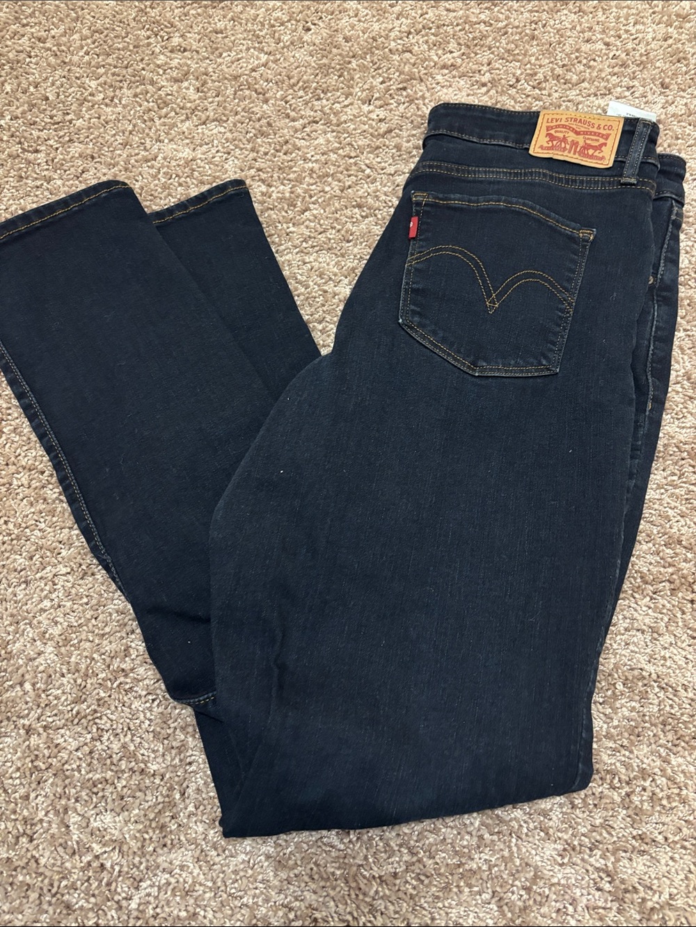 Levis Skinny Women’s Dark Blue Straight Leg Jeans Size 31